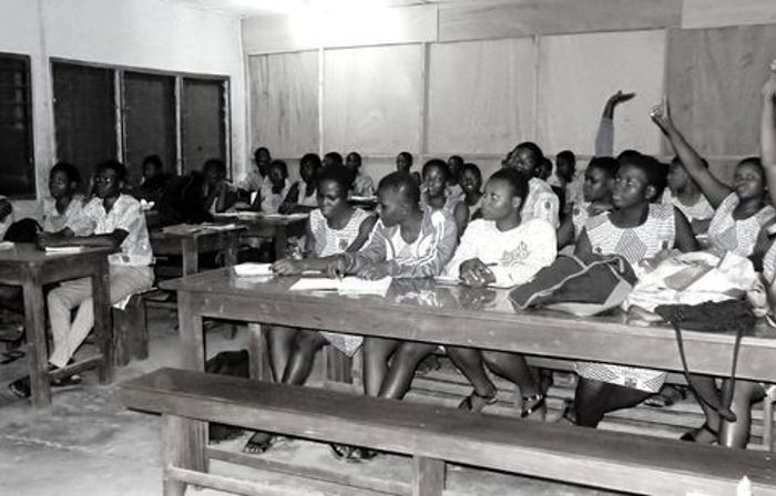 Bilete frå skolen Tore Eikelands legat støtter i afrika.