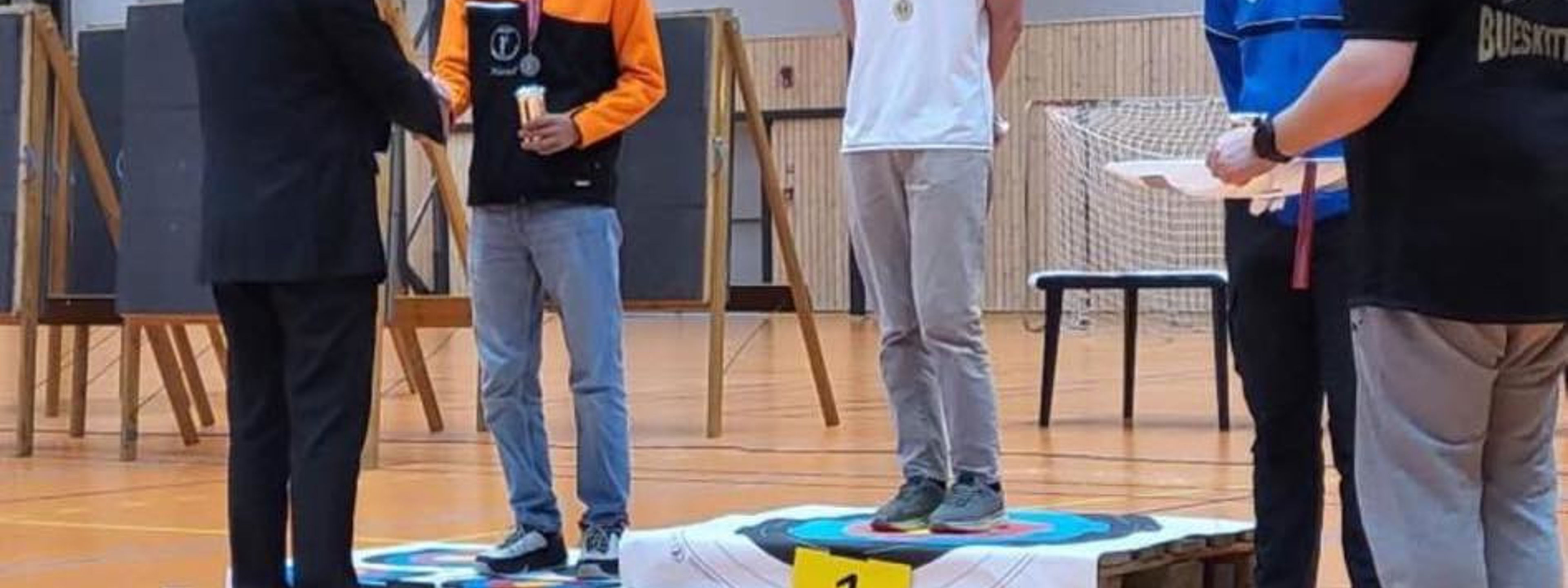 Hamed Amiri mottar sølvmedalje i junior NM