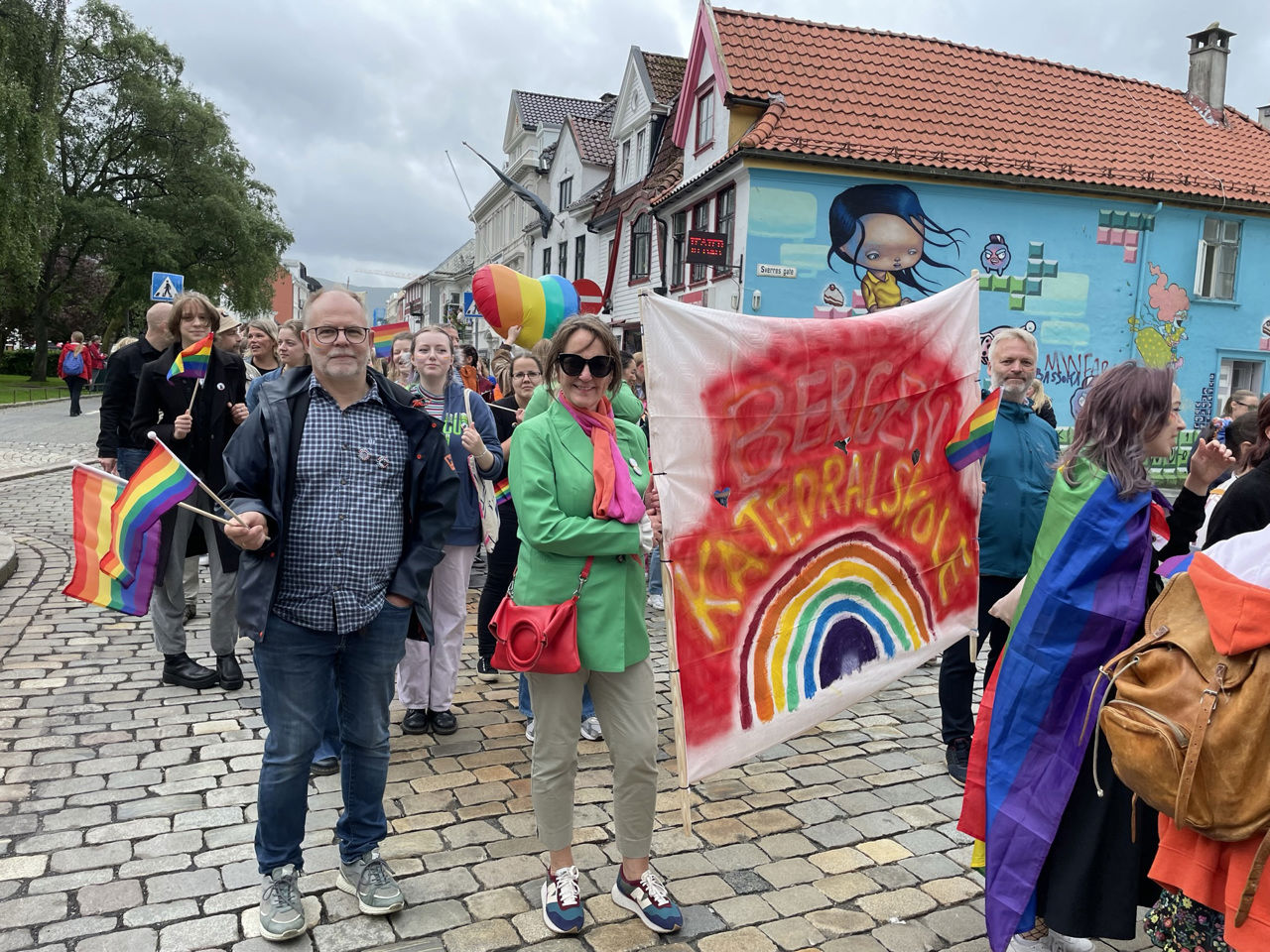 Bergen Katedralskole i Pride paraden
